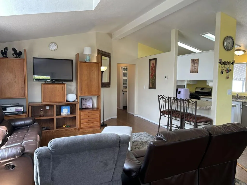 https://cdn.realtyfeed.com/cdn/127/306707360/df1c8daf293681b1cc3244918104af61.webp