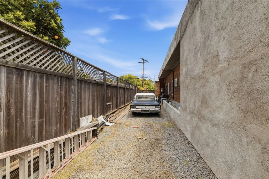 https://cdn.realtyfeed.com/cdn/127/306707375/4197d5c62635fa11e846bdc80a1d32d5.webp