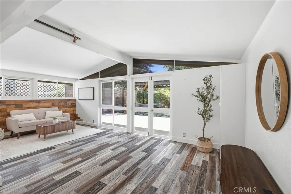 https://cdn.realtyfeed.com/cdn/127/306707375/6b3771d6bd97d4f4b933d4e20b9033b8.webp