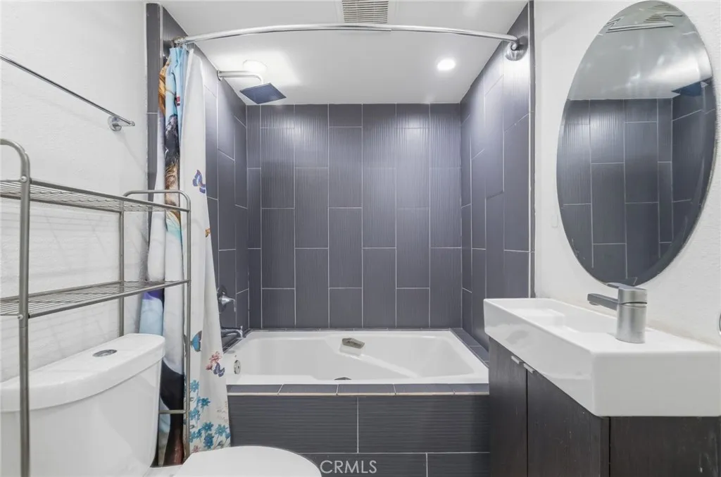 https://cdn.realtyfeed.com/cdn/127/306707375/a1ae022c733c9e9aa54c239119be9452.webp