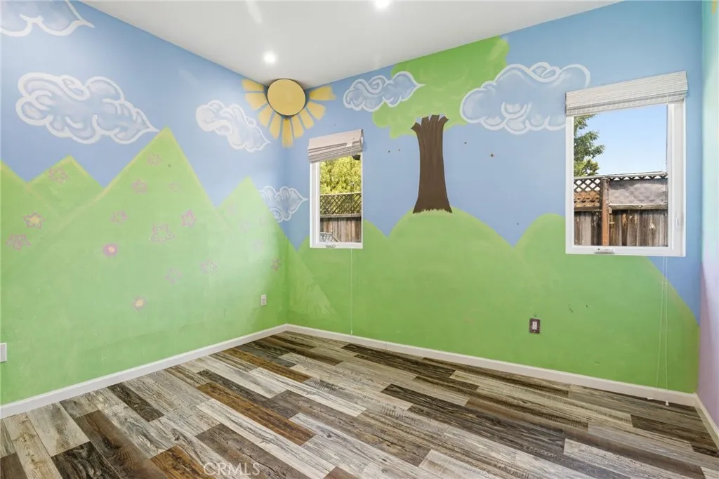 https://cdn.realtyfeed.com/cdn/127/306707375/c96d88b92829970faf13d7c7545db038.webp