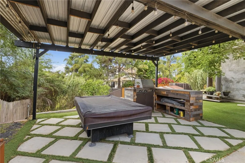 https://cdn.realtyfeed.com/cdn/127/306707375/fbea6bf2fb8dc812bdb7748fda28cef9.webp