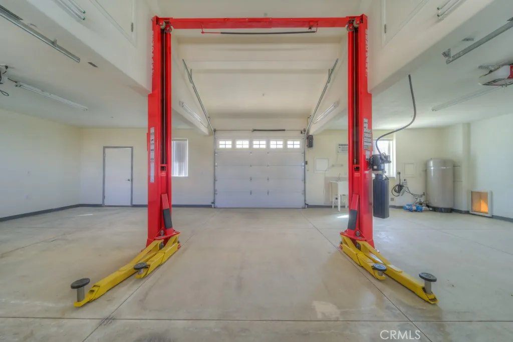 https://cdn.realtyfeed.com/cdn/127/306707396/a8c97a969c279721c0b8da9ddf8cbf47.webp