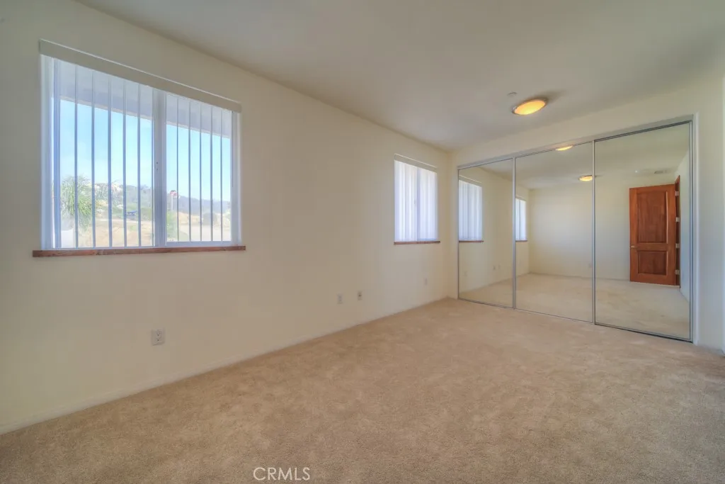 https://cdn.realtyfeed.com/cdn/127/306707396/aba7f3eea09f8b584ae533b83bdb7c04.webp