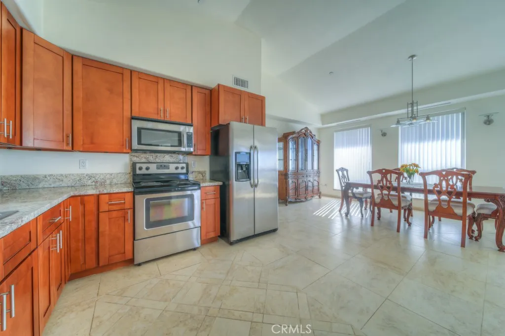 https://cdn.realtyfeed.com/cdn/127/306707396/acf053d18c551b6d3b4435946fa114df.webp