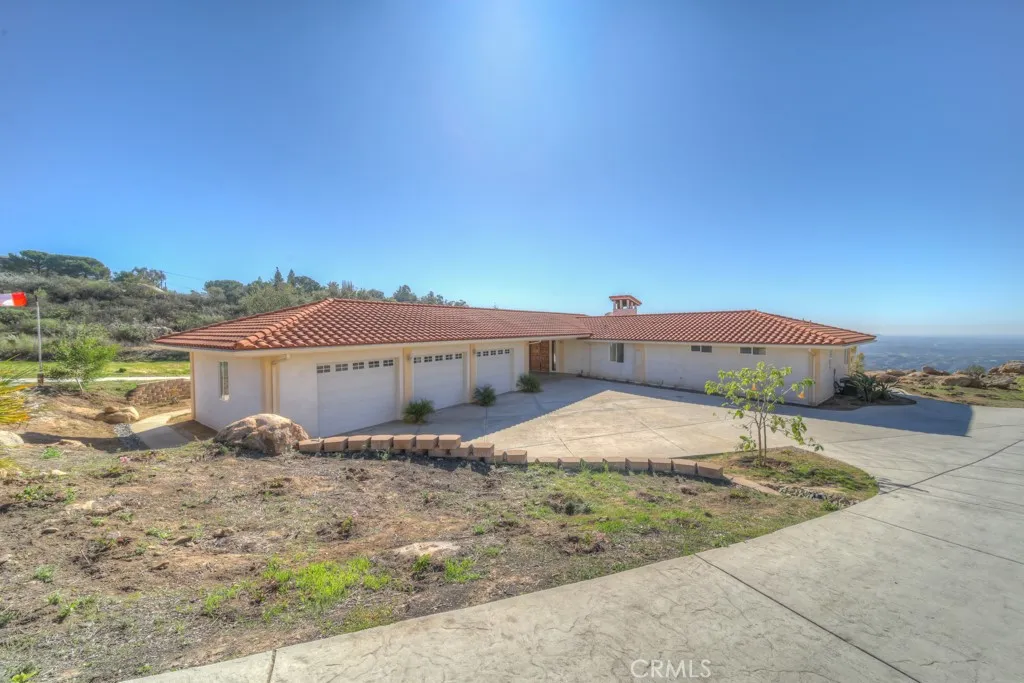 https://cdn.realtyfeed.com/cdn/127/306707396/b8a11ea3fd471acce4db3cfbccf97e9d.webp
