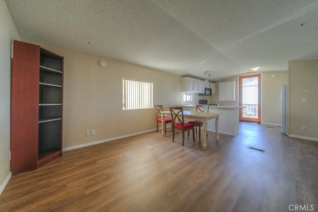 https://cdn.realtyfeed.com/cdn/127/306707396/dcf58a3bbdf484686057ed5a54e42e87.webp