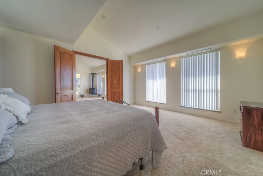 https://cdn.realtyfeed.com/cdn/127/306707396/e02a572be958948b71ef5207da11fb9a.webp