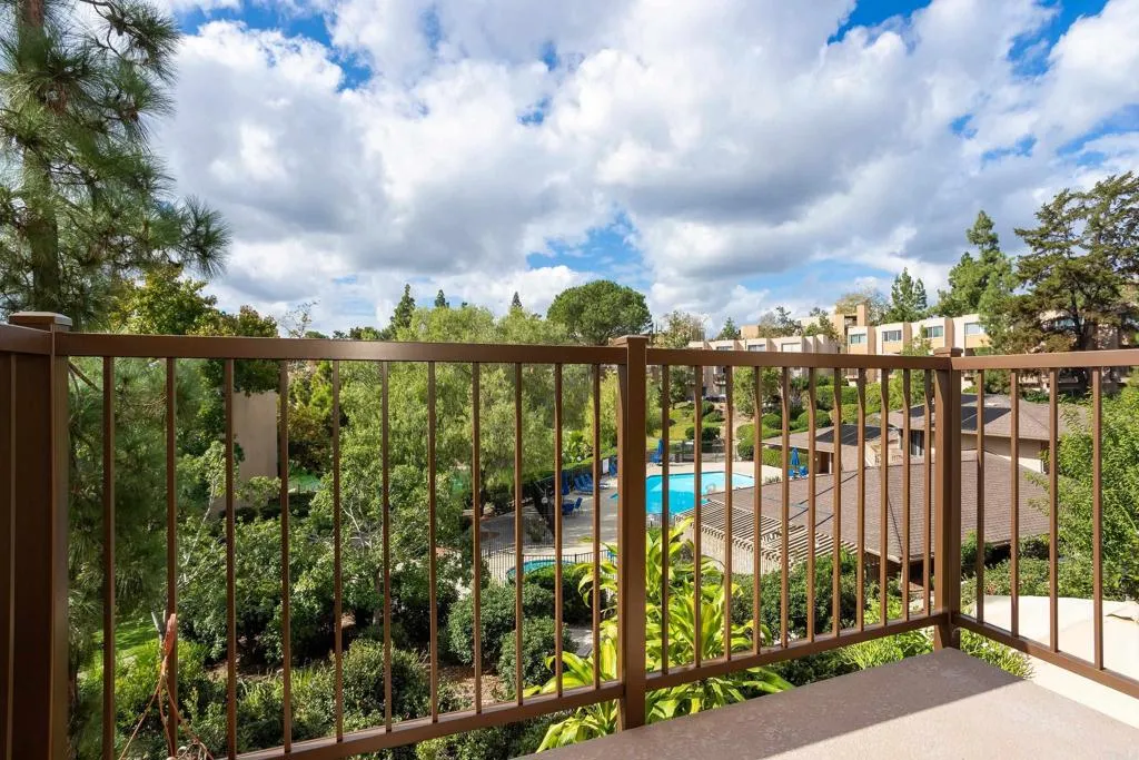 https://cdn.realtyfeed.com/cdn/127/306707408/24cd1332e334a3b9caabac385f5f58d5.webp