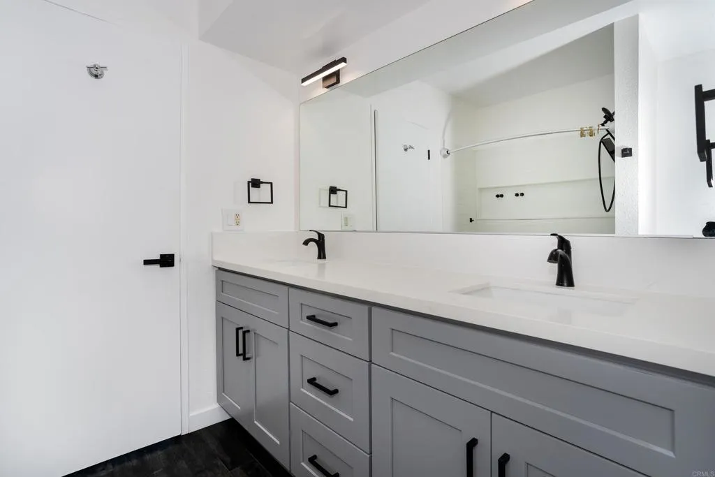 https://cdn.realtyfeed.com/cdn/127/306707408/548ff46b3812ab555573cd666c25afd8.webp