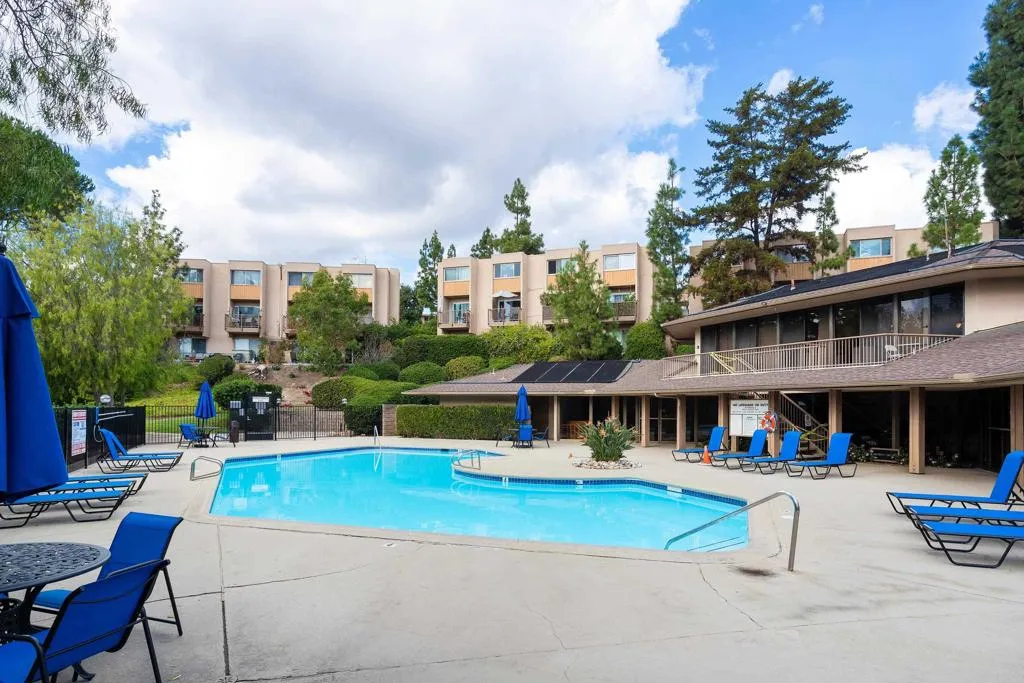 https://cdn.realtyfeed.com/cdn/127/306707408/9266d3b6e104bd29ba698c53368bef09.webp