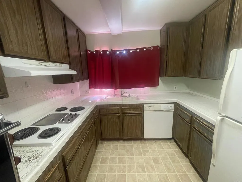 https://cdn.realtyfeed.com/cdn/127/306707429/35bcc2d9e490788b9f38e8d5004f406a.webp