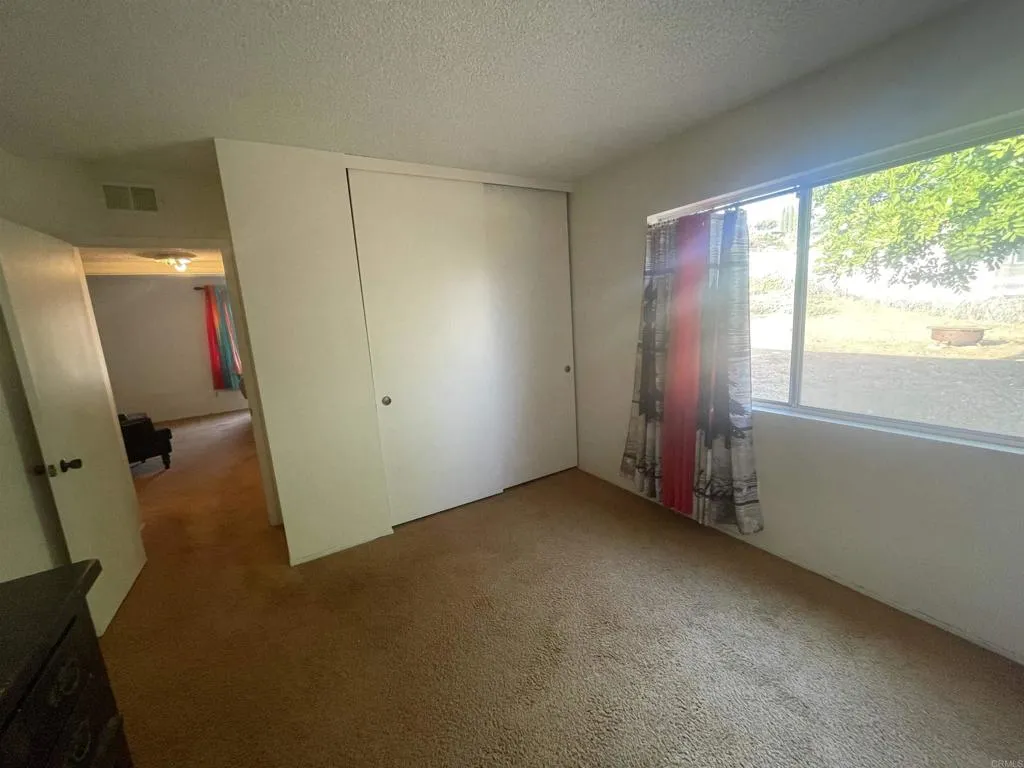https://cdn.realtyfeed.com/cdn/127/306707429/35e52140e20f4c183d7c80b75ec0cdfa.webp