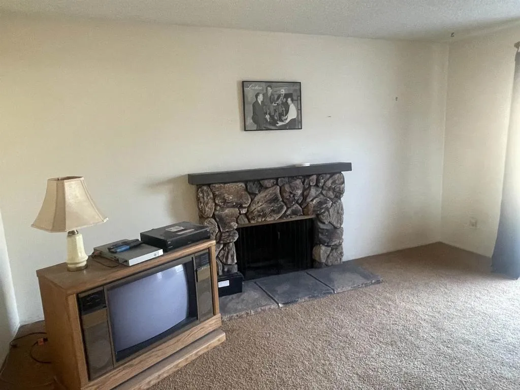 https://cdn.realtyfeed.com/cdn/127/306707429/bdbd87a6987ea3a4f9f884d86c3902ac.webp
