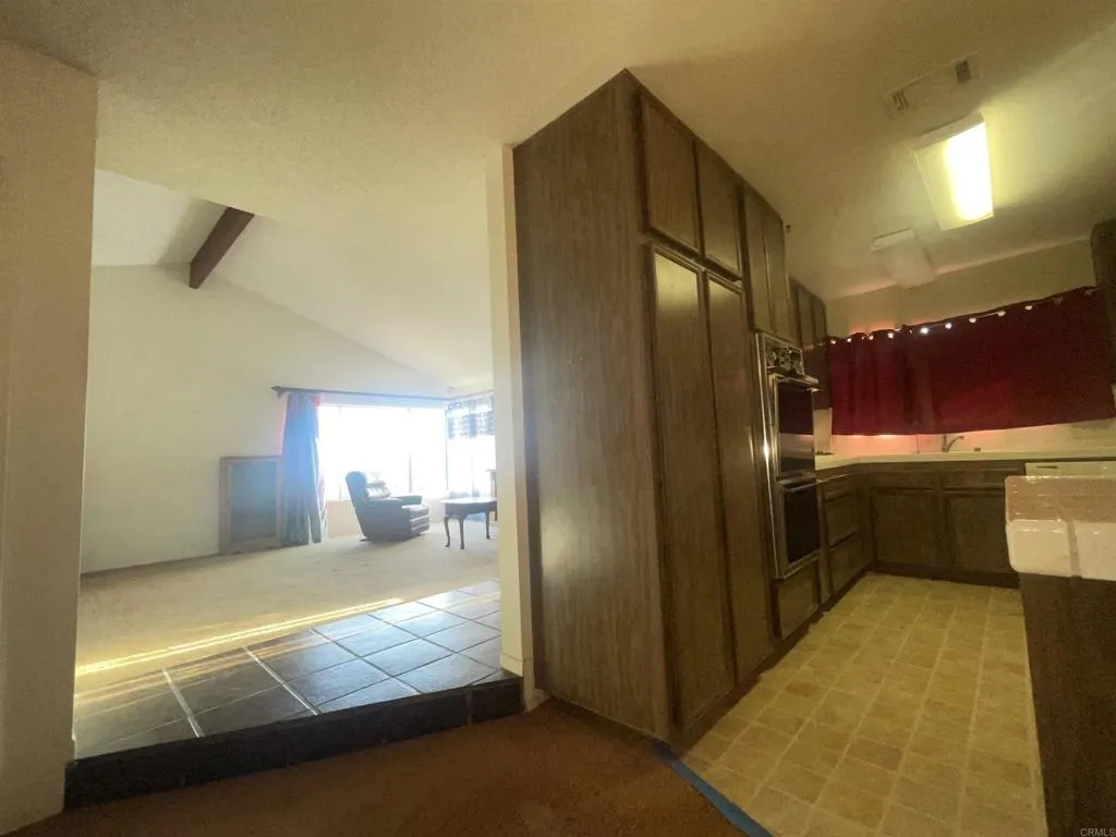https://cdn.realtyfeed.com/cdn/127/306707429/c9a9f7b87dbc28d0a6b83f49d83a7fdf.webp