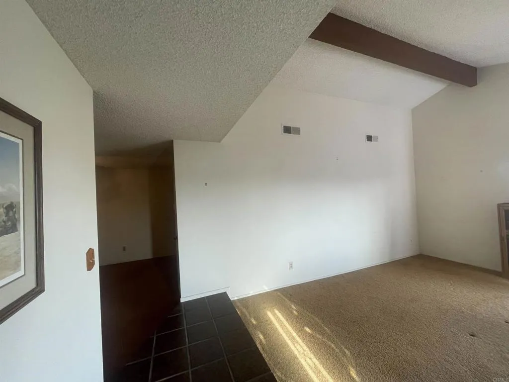 https://cdn.realtyfeed.com/cdn/127/306707429/fc94a7ee0e60361202c8e234aaa37e4a.webp