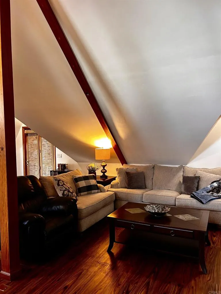 https://cdn.realtyfeed.com/cdn/127/306707441/6df5e9e92e2ae4b31a703ab5d1a12487.webp