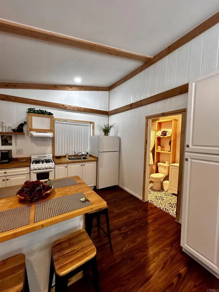 https://cdn.realtyfeed.com/cdn/127/306707441/864f9622ee8eedc3e99028c1ae84d24d.webp