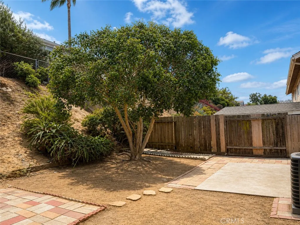https://cdn.realtyfeed.com/cdn/127/306707442/bbe312c15be9d8986153fee5a0352e7e.webp