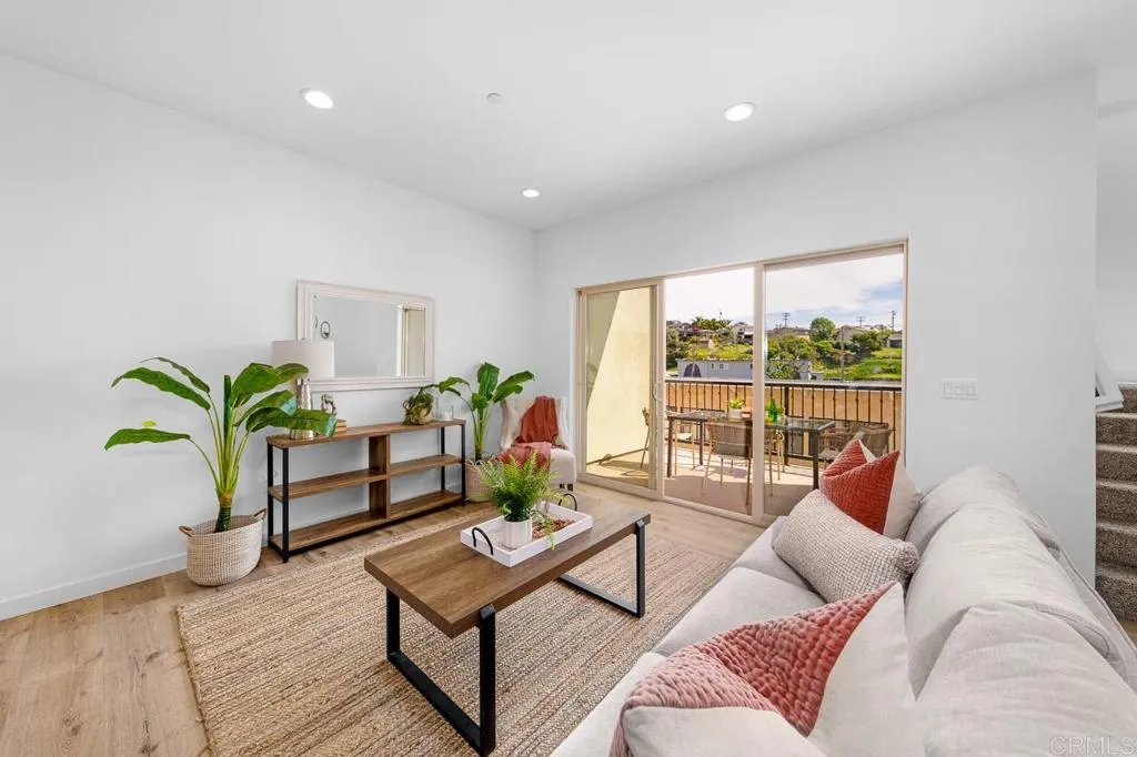 https://cdn.realtyfeed.com/cdn/127/306707466/126acdd2f00e0032a58919220f4f3a67.webp