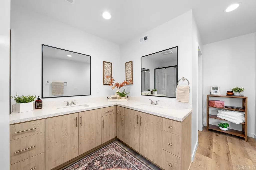 https://cdn.realtyfeed.com/cdn/127/306707466/ca056ae5740d03c6e8f397eb01993f7c.webp