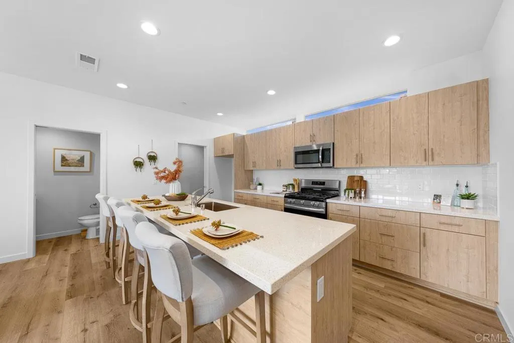 https://cdn.realtyfeed.com/cdn/127/306707466/d50b8568a0bd6a0c78fc5cde7e5e7c5a.webp
