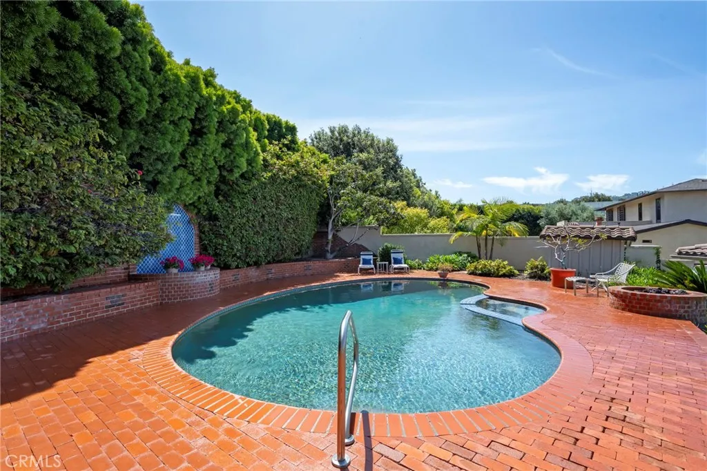 https://cdn.realtyfeed.com/cdn/127/306707503/6adb16364ebd7aa8696db852daafa4db.webp