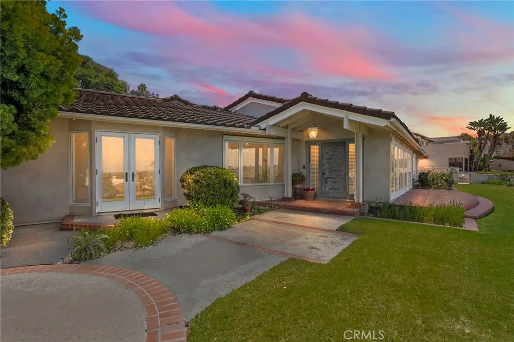 https://cdn.realtyfeed.com/cdn/127/306707503/ef100e92f21af769956b656600363f83.webp