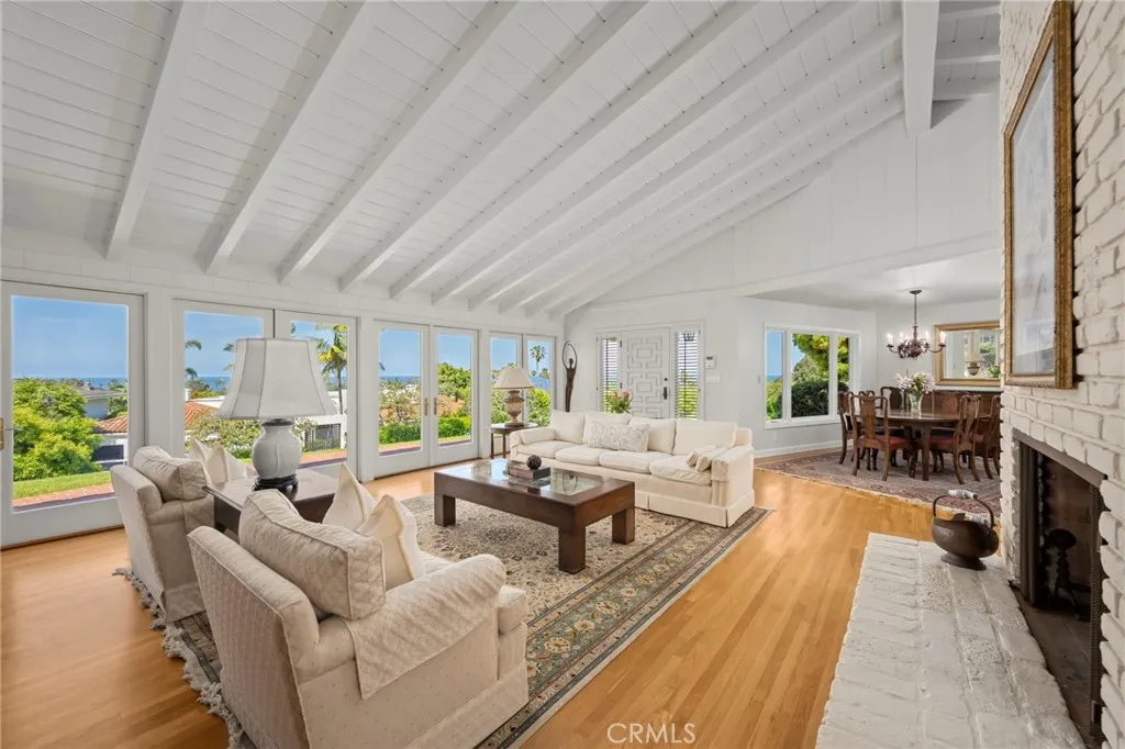https://cdn.realtyfeed.com/cdn/127/306707503/f47aef739bc659cec1a7dd6ef222ef31.webp