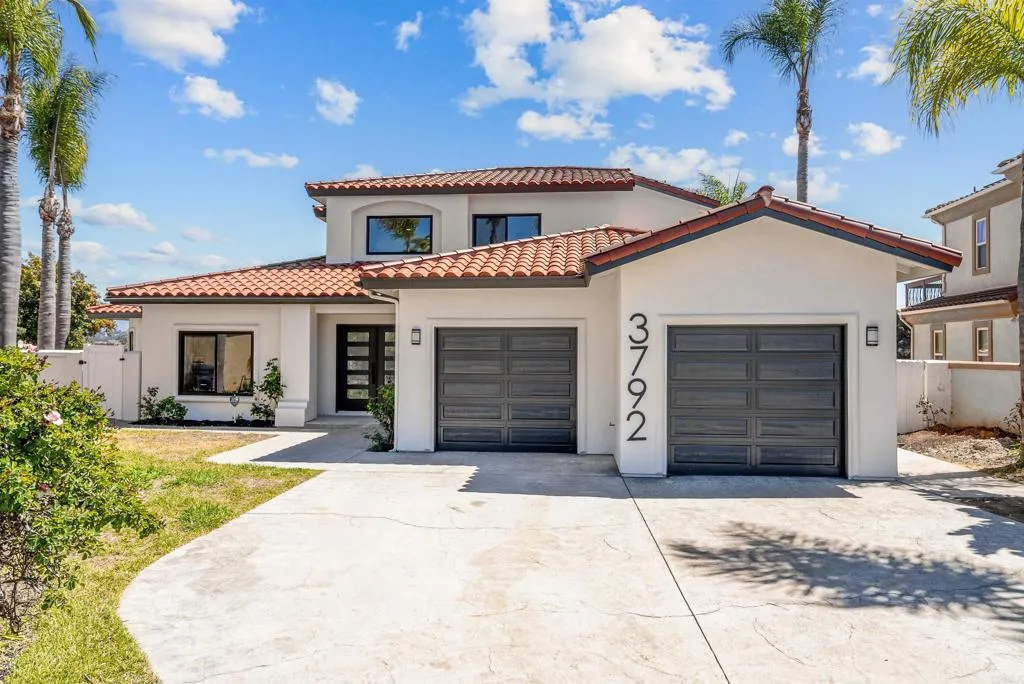https://cdn.realtyfeed.com/cdn/127/306707516/f323b43c6cf6d387134c801c5023d31e.webp