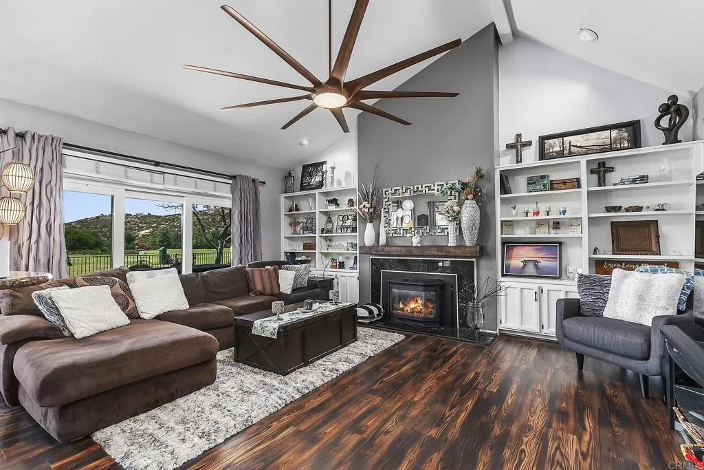https://cdn.realtyfeed.com/cdn/127/306707559/378f07eafc0b0ed77222acddb7daadb4.webp