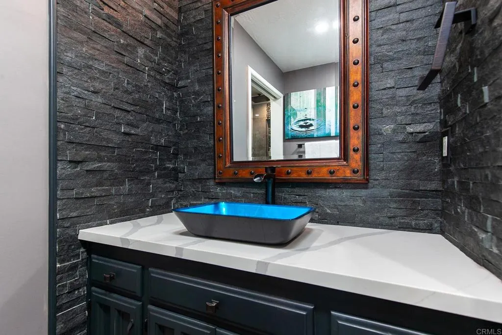 https://cdn.realtyfeed.com/cdn/127/306707559/6450fdc4bad6b9cc1d65974bd46c1ba6.webp