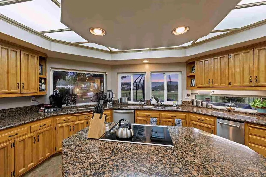 https://cdn.realtyfeed.com/cdn/127/306707559/a57217422c2e889a3a7001a86fc308c2.webp
