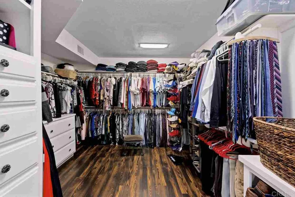 https://cdn.realtyfeed.com/cdn/127/306707559/c3bd34ae0188c816c2354715e5281d11.webp