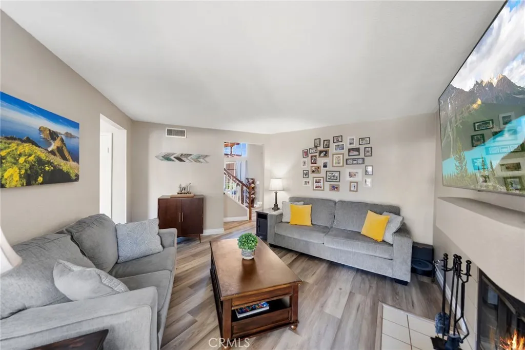 https://cdn.realtyfeed.com/cdn/127/306707563/6096b9c53556e3fb2c37798257d9022f.webp