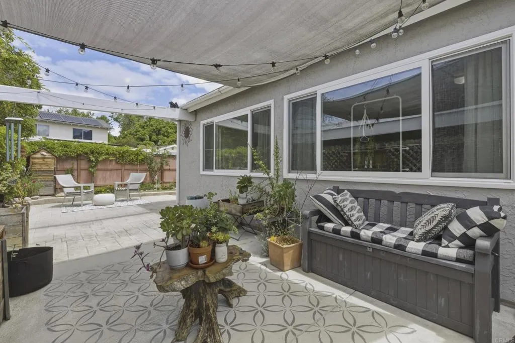 https://cdn.realtyfeed.com/cdn/127/306707617/94ffbc3476882ab5df2710098af11854.webp