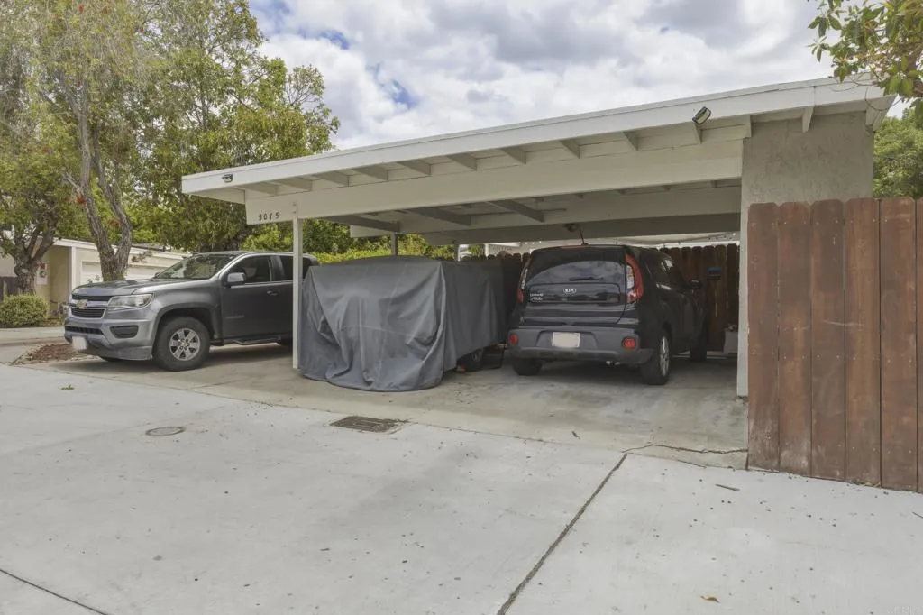 https://cdn.realtyfeed.com/cdn/127/306707617/aaf23c420b1179832aa923a86ba1b200.webp