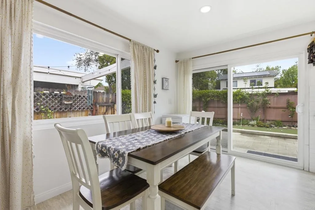https://cdn.realtyfeed.com/cdn/127/306707617/ccfa271cc9e028083950f905e6c3a993.webp