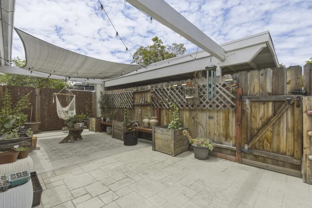 https://cdn.realtyfeed.com/cdn/127/306707617/d6a1f97cf79aa11f55e24900c63c057b.webp