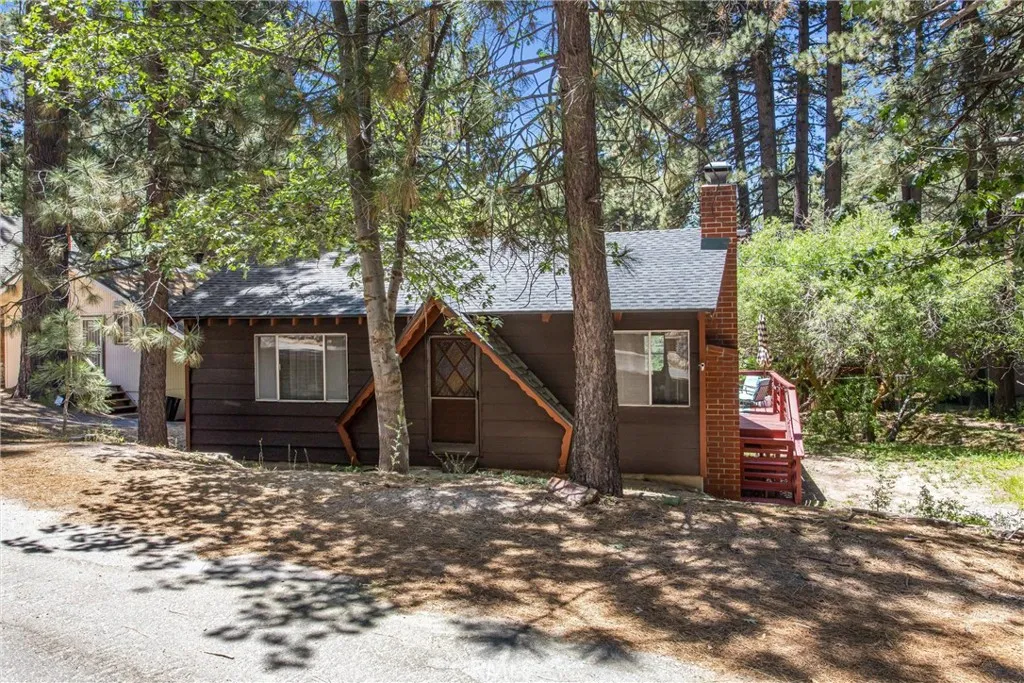33471 Weeping Willow, Green Valley Lake, CA 92341 - Photo 4 of 30, Green Valley Lake, CA