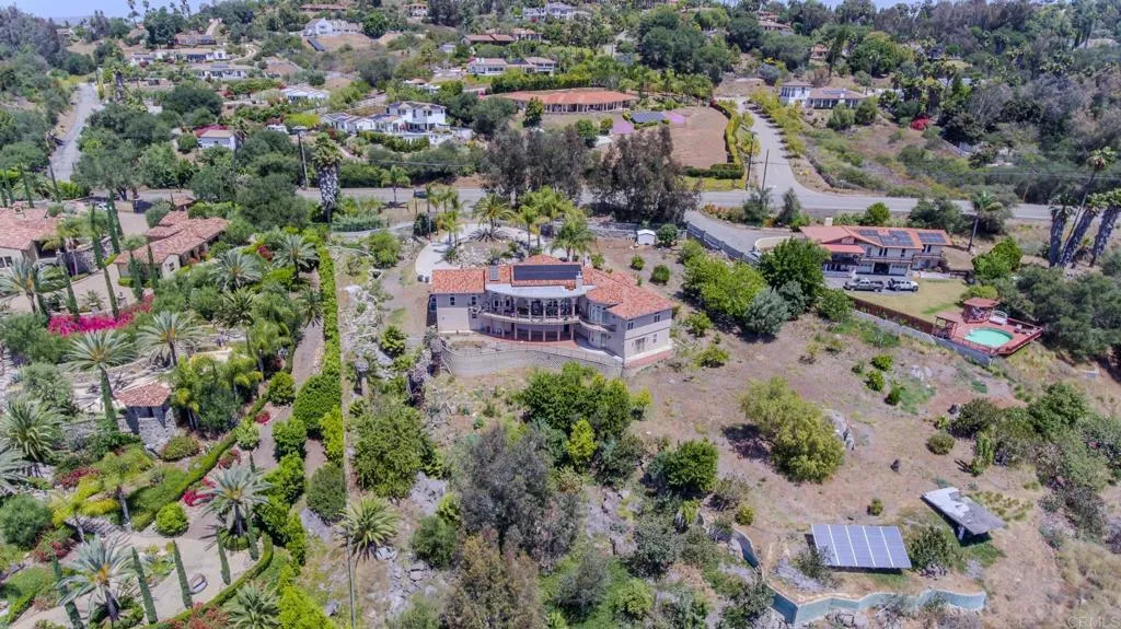 https://cdn.realtyfeed.com/cdn/127/306707654/092c534cbe32ea8f2ac38e002c4bd195.webp