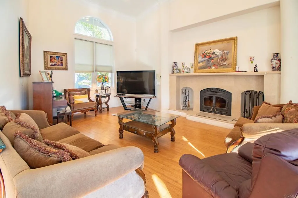 https://cdn.realtyfeed.com/cdn/127/306707654/a576c88adb152cdccf0b6d7b3095c229.webp