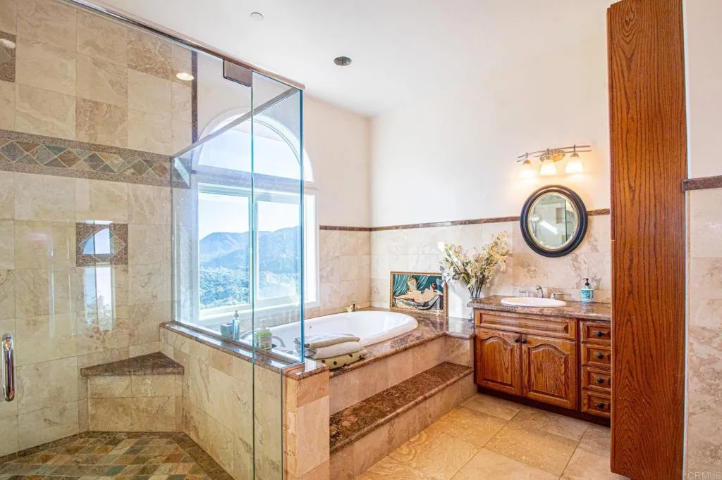 https://cdn.realtyfeed.com/cdn/127/306707654/c08850a59b83fda6be22d8ed01807cdc.webp