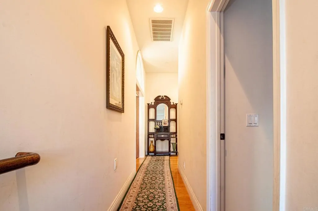 https://cdn.realtyfeed.com/cdn/127/306707654/d5f7487595720d87c5d516f15e7c4b79.webp