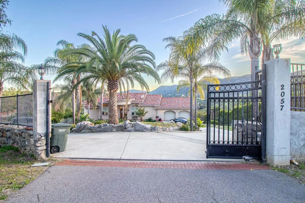 https://cdn.realtyfeed.com/cdn/127/306707654/ecb425aedafe1a9821737bc4bacb6d26.webp