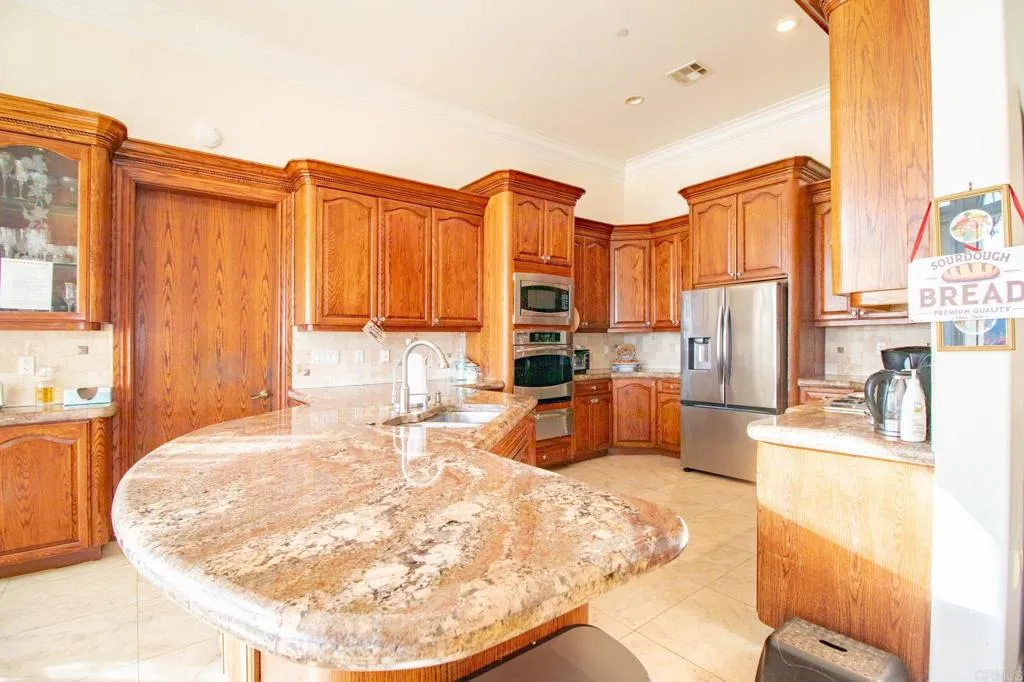 https://cdn.realtyfeed.com/cdn/127/306707654/f3326058bbdfbf36507a98e2a56c5823.webp