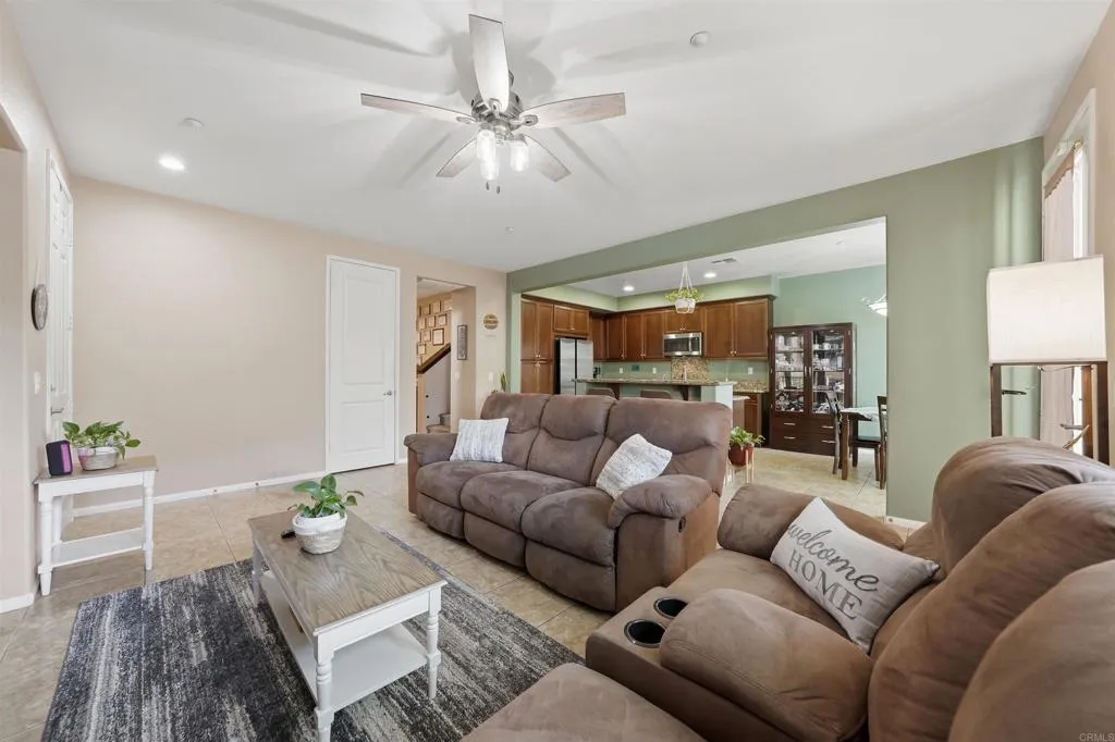 https://cdn.realtyfeed.com/cdn/127/306707664/11ff8ed5d4396ad146e26510c8dbc069.webp
