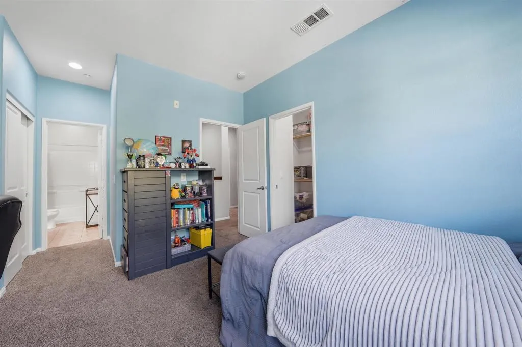 https://cdn.realtyfeed.com/cdn/127/306707664/2f9fd3ad4fcb7c6b5eccc2c30781b06f.webp