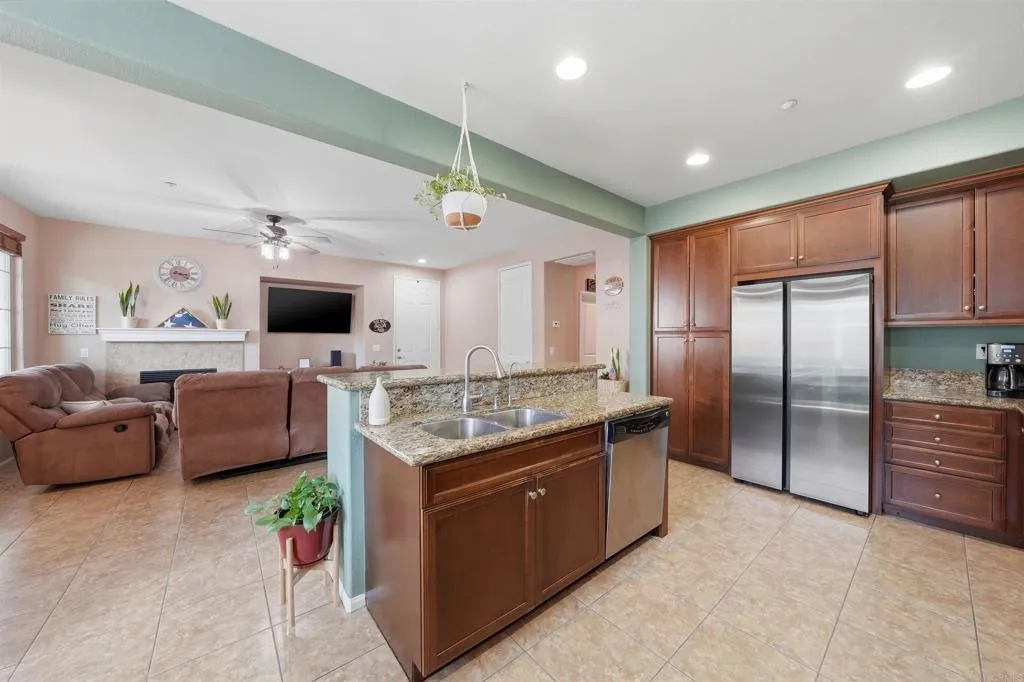 https://cdn.realtyfeed.com/cdn/127/306707664/36b676ee955ec9e17c728e2385c36424.webp