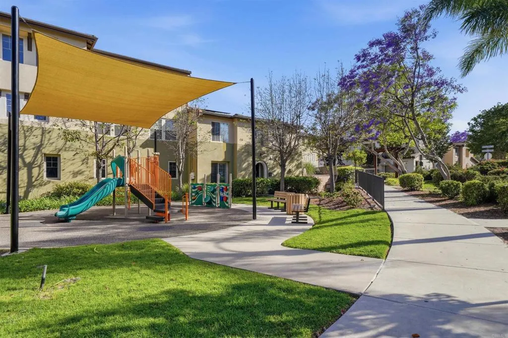 https://cdn.realtyfeed.com/cdn/127/306707664/6dd46ef604296163f60d477498833ca1.webp